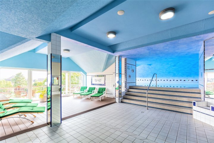 Pool Hotel