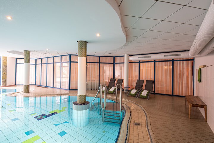 Pool 21 of 54