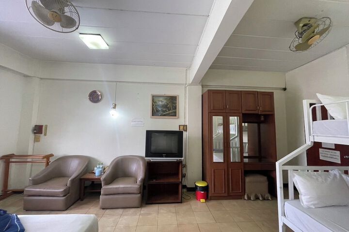 Room 38 of 58