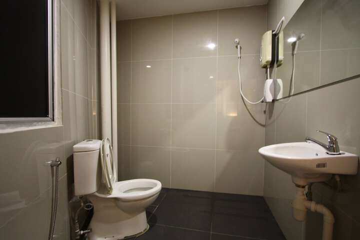 Room 7 of 14