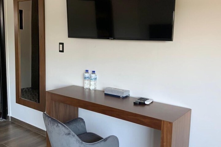 Room 18 of 48