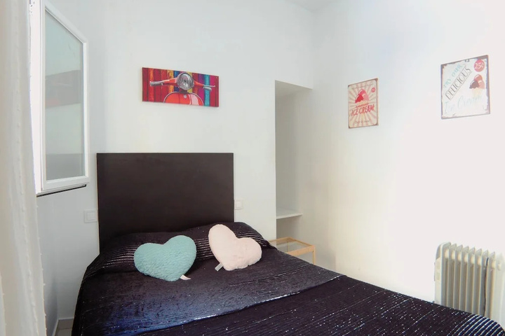 Room 2 of 17