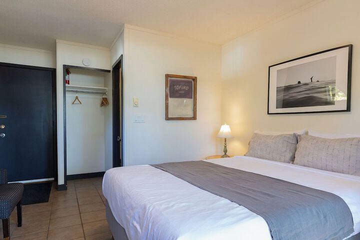 Room 9 of 49
