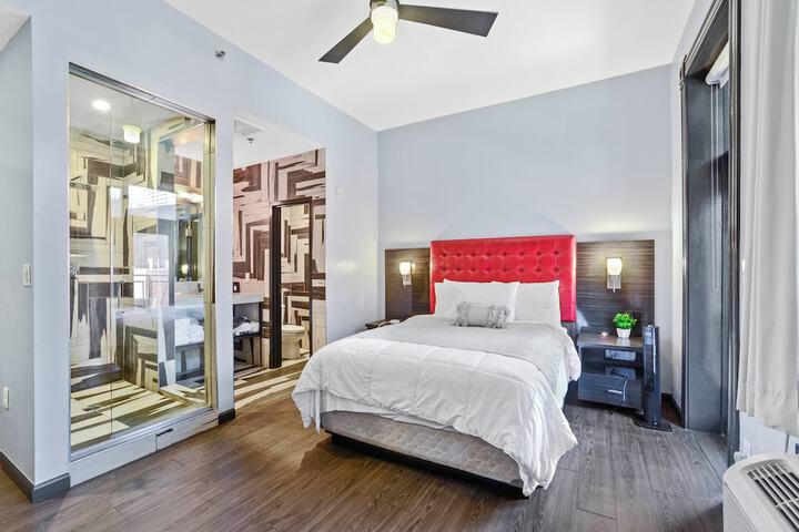 Room 27 of 53