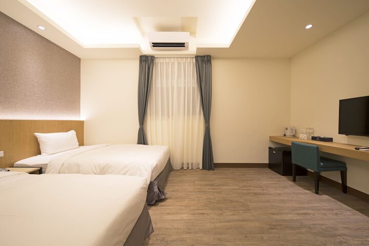 Room 7 of 20