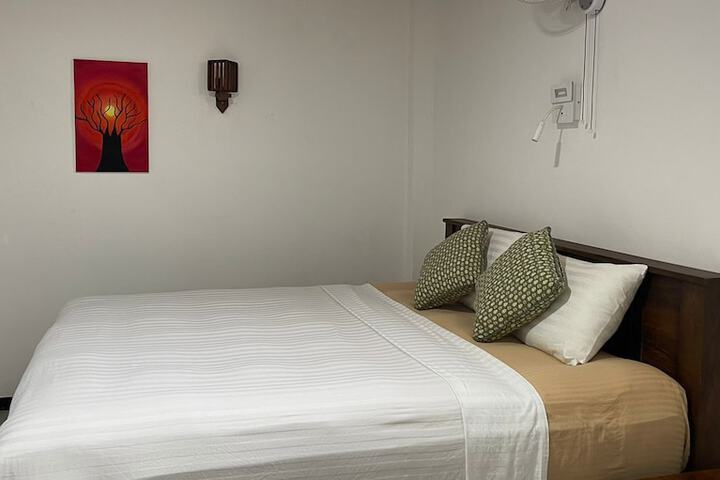 Room 11 of 66