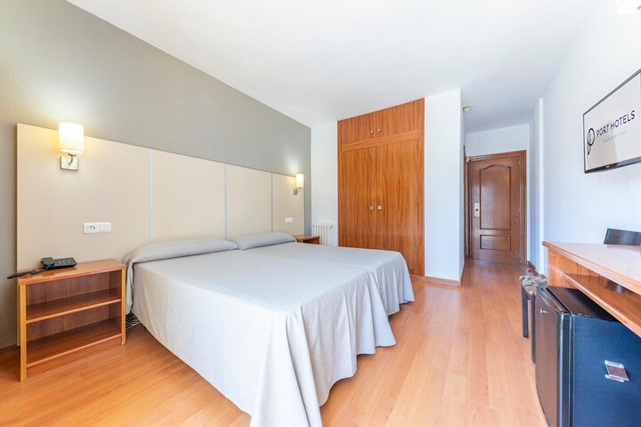 Room 4 of 51