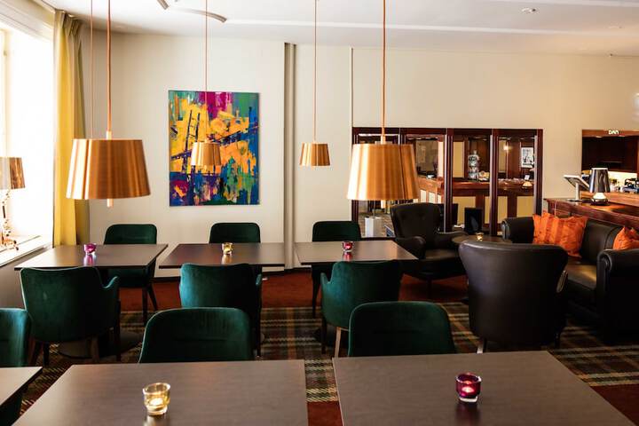 Guest Lobby