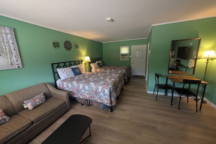 Room 11 of 34