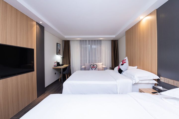 Room 14 of 49