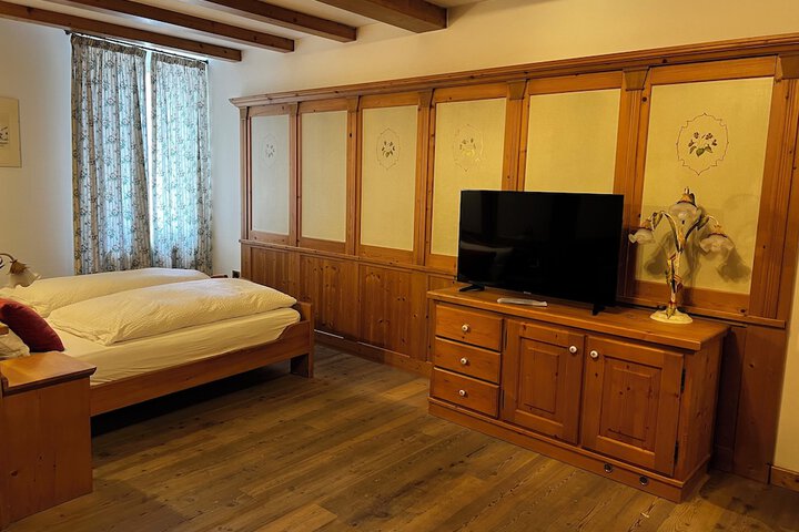 Room 6 of 55