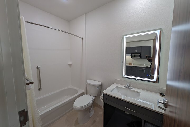Room 42 of 63