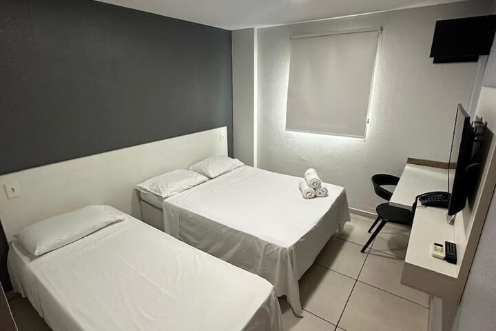 Room 16 of 39