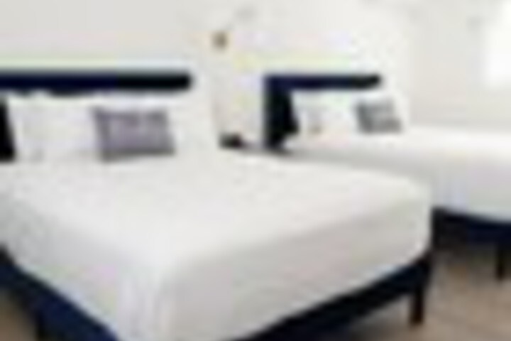 Room 44 of 114