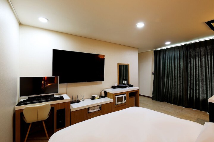 Room 20 of 47