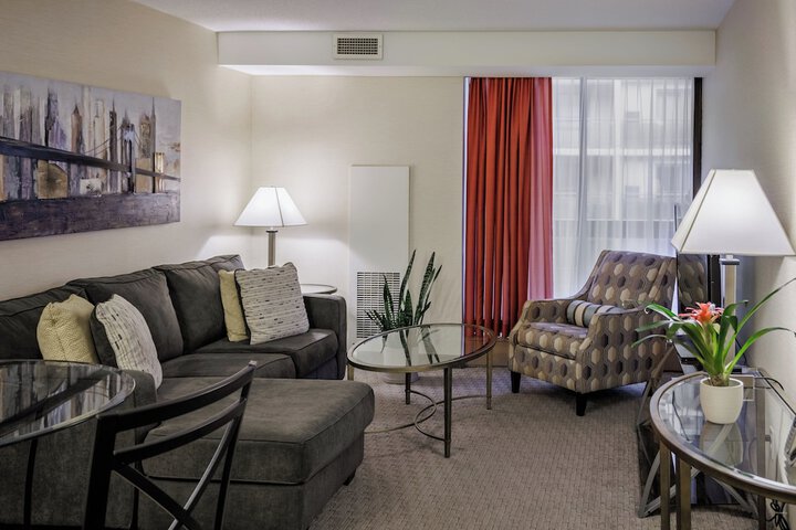 Room 6 of 46