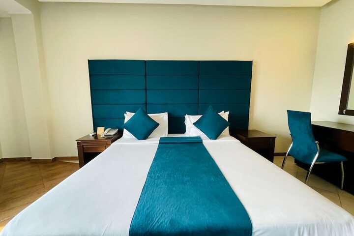 Room 37 of 61