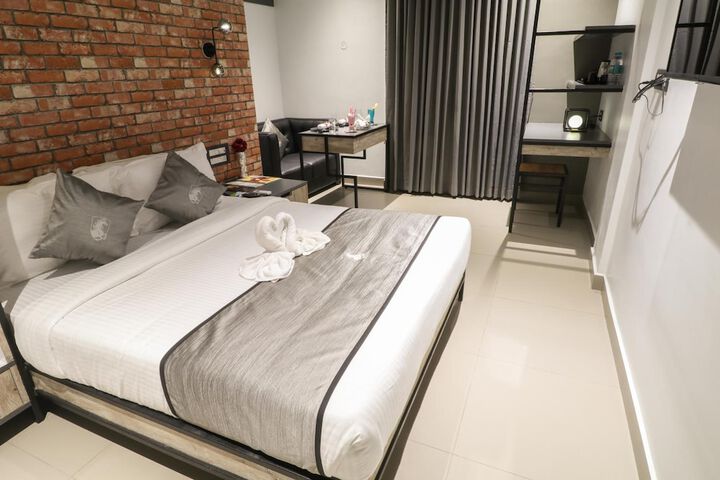 Room 12 of 41