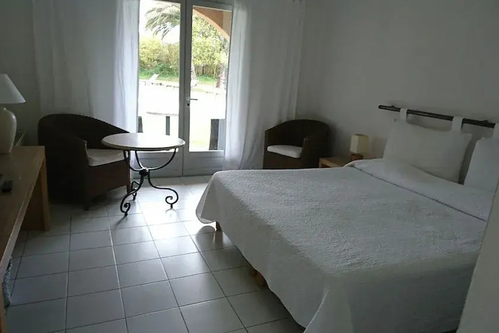 Room 5 of 14