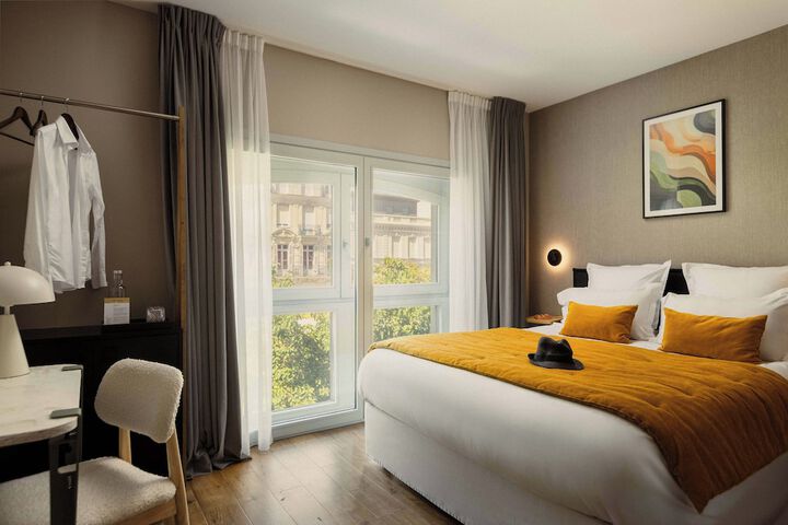 Room 16 of 50
