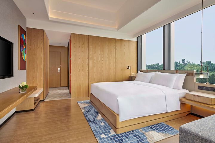 Room 7 of 81