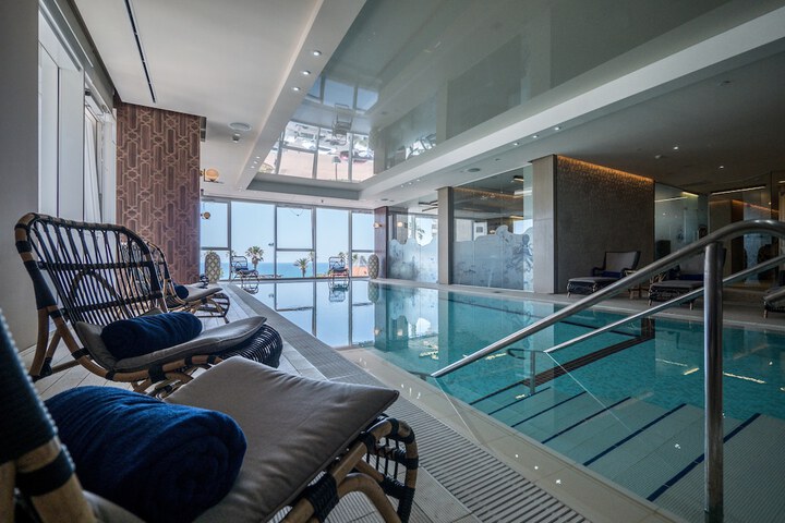 Pools & Facilities