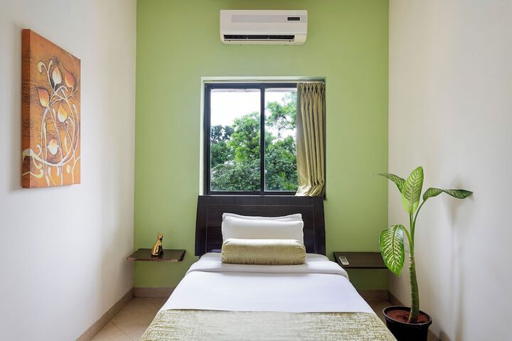 Room 42 of 122