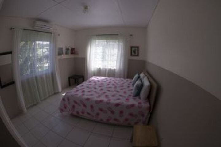 Room 6 of 18