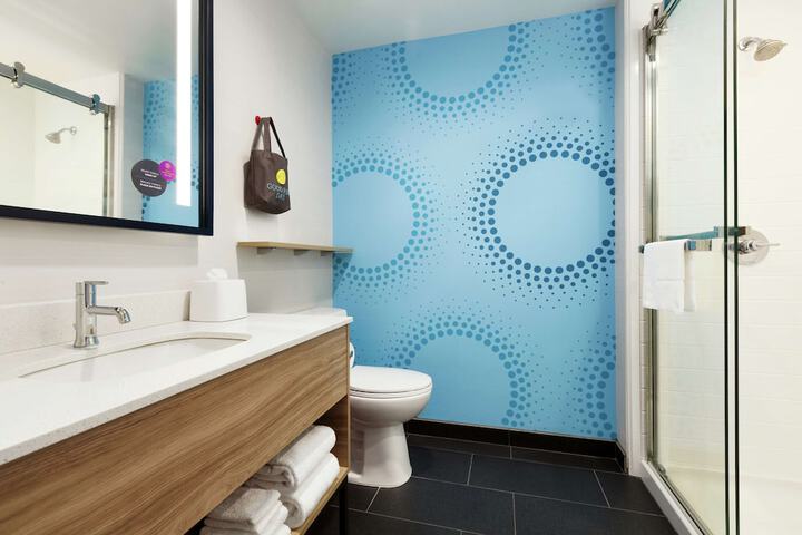 Bathroom shower