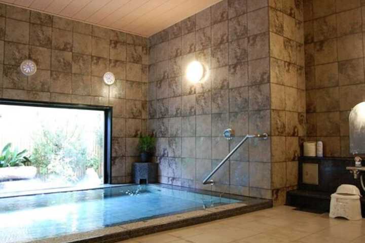 Hotel Pool