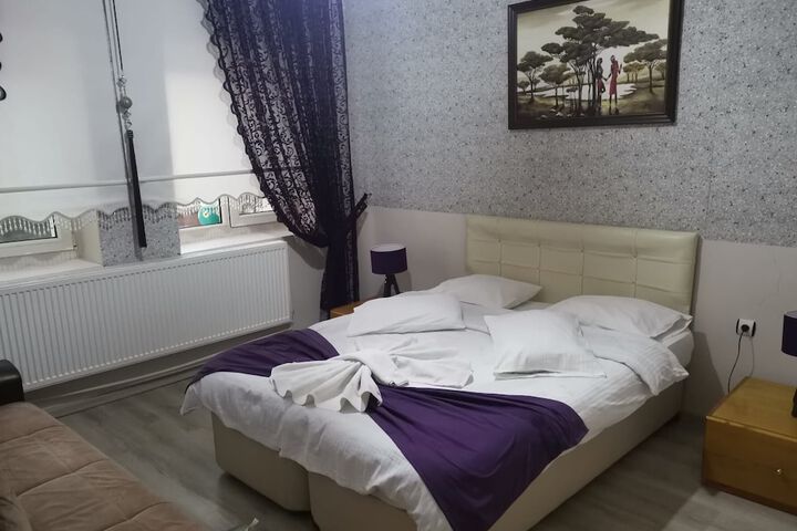 Room 73 of 185