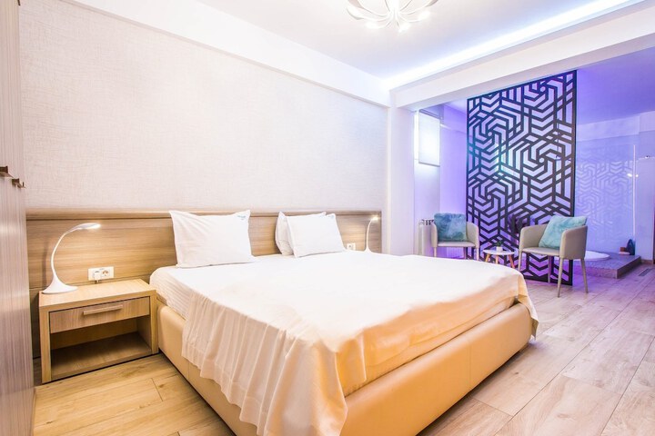 Room 15 of 21