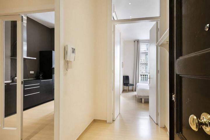 UMA SUITES EIXAMPLE BARCELONA