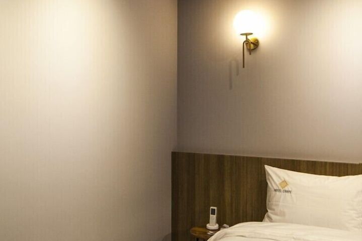 Room 28 of 107