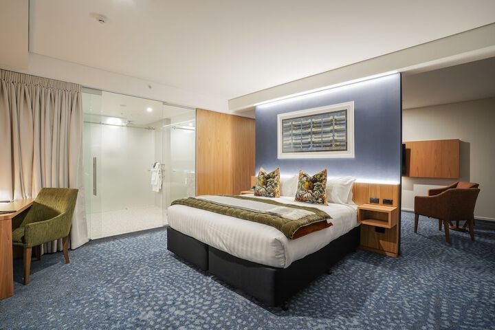 Room 16 of 39