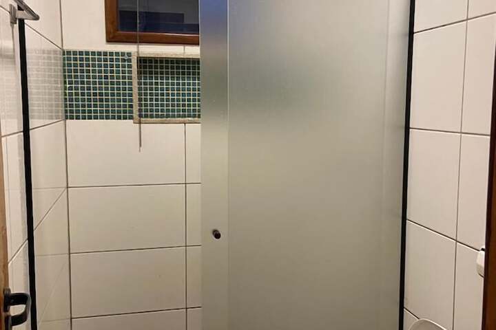 Room 49 of 75