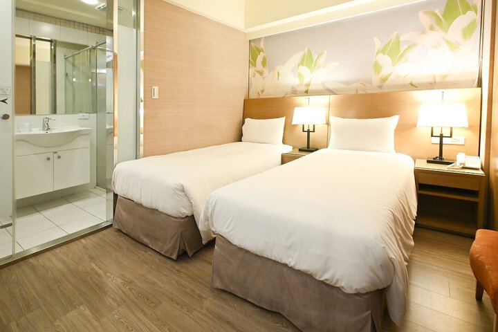 Room 42 of 120