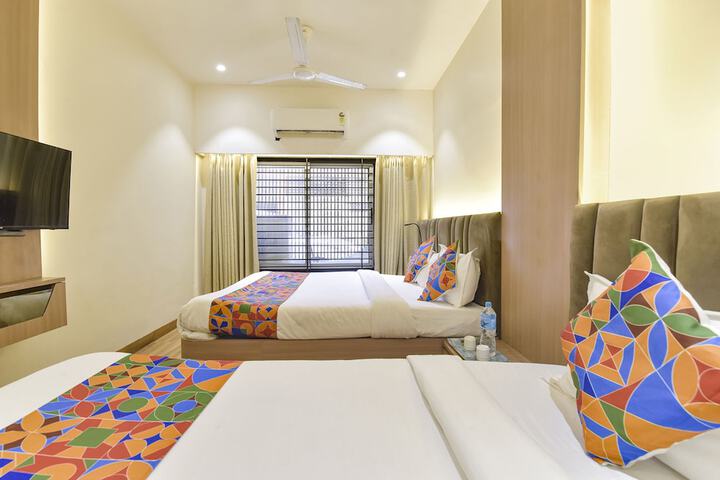 Room 15 of 33
