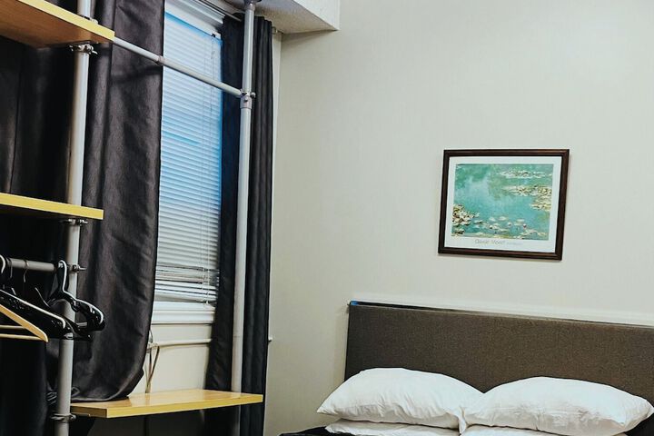 Room 5 of 14