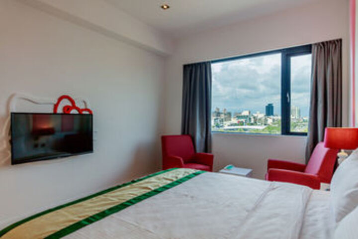 Room 22 of 36