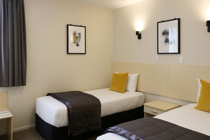 Room 10 of 81