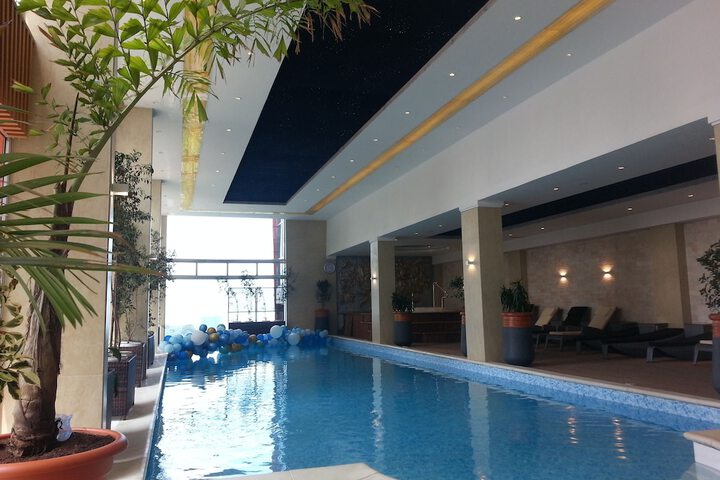 Pool 16 of 35