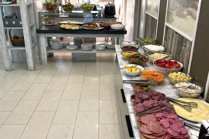 Dining 90 of 134