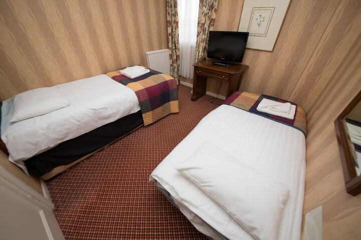 Room 21 of 64