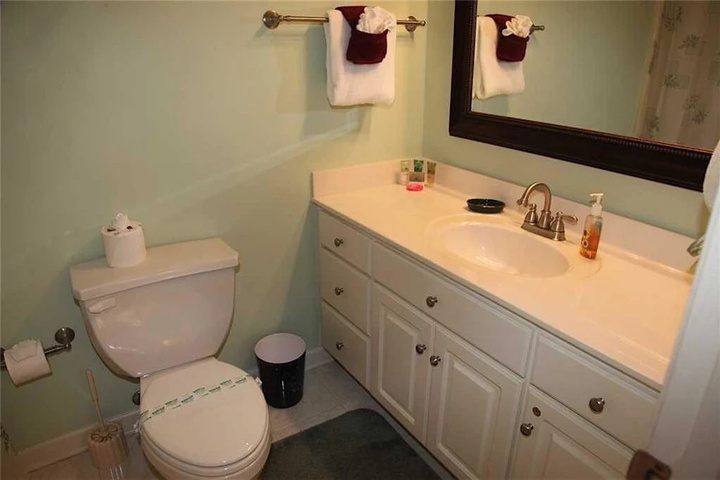 Room 8 of 23