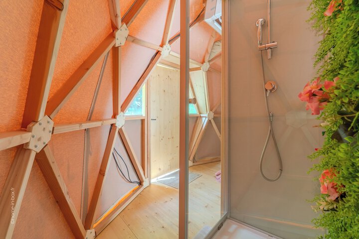 Room 15 of 36