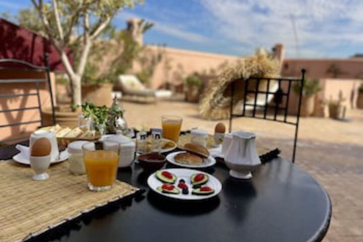 Breakfast/Coffee Service 217 of 435