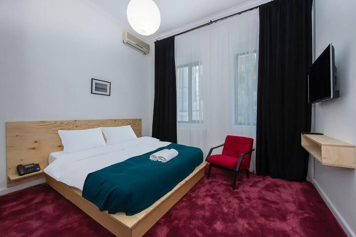 Room 6 of 36