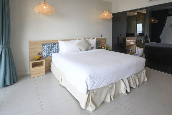 Room 4 of 41