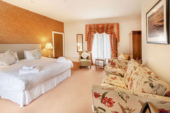 Room 5 of 32